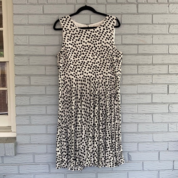 Polka dot sleeveless dress - Picture 3 of 3